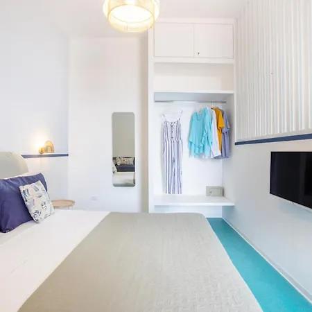 Apartment Romantic Seaview Flat With Balcony *