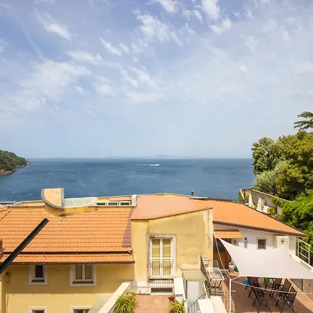 Apartment Romantic Seaview Flat With Balcony