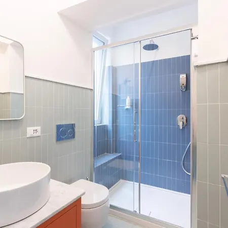 Romantic Seaview Flat With Balcony *