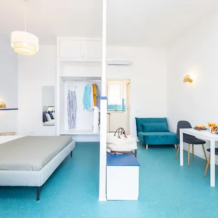 Romantic Seaview Flat With Balcony *