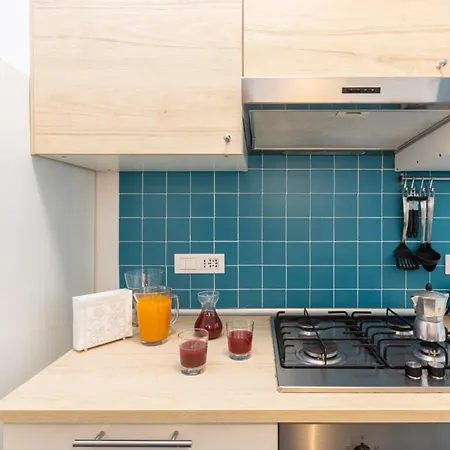 Romantic Seaview Flat With Balcony דירה סורנטו